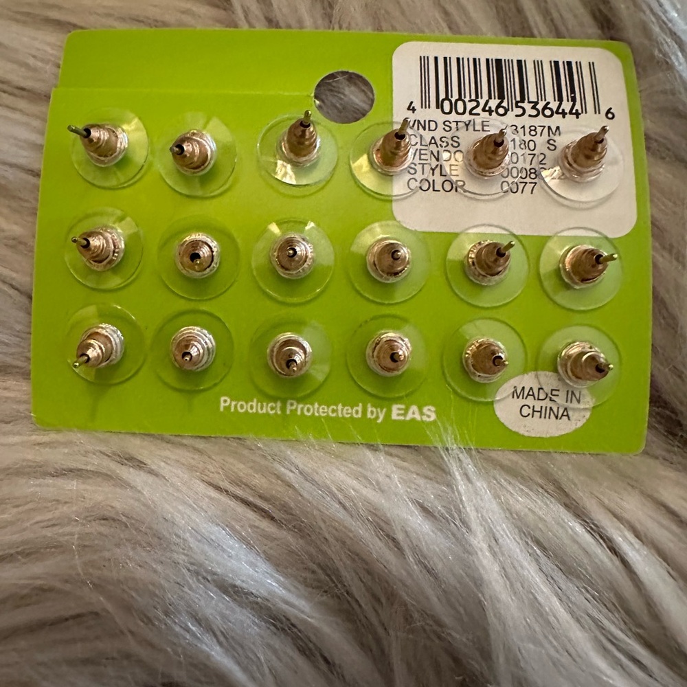 Set of earrings NWT - Picture 5 of 5